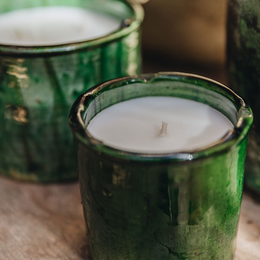 Bougie parfumée menthe et thé pot en argile vernissé Tamegroute Maroc