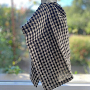 Torchon en lin motif vichy 50 x 70 cm quadrillé noir et naturel, note campagne dans la cuisine, un torchon chic, pratique et robuste, le lin se patine avec le temps, torchon design marque suédoise