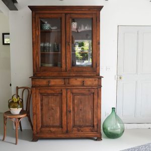 Vaisselier ancien en bois massif, buffet 2 corps vitré